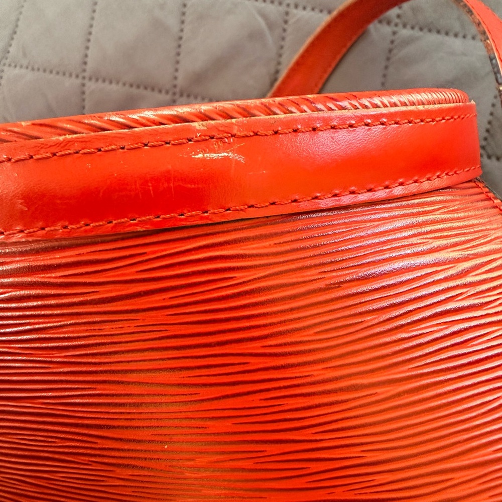 Authentic Louis Vuitton Red Epi Saint Jacques Tote - Picture 4 of 12